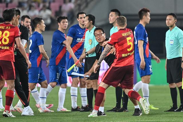 国足最疯狂主场战强敌 张玉宁1赔4.75有望进球