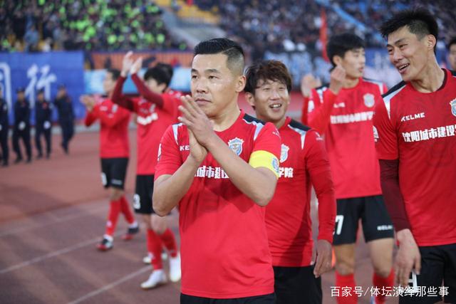 太拼!赵睿赛后出现抽筋 被张镇麟背着离开赛场