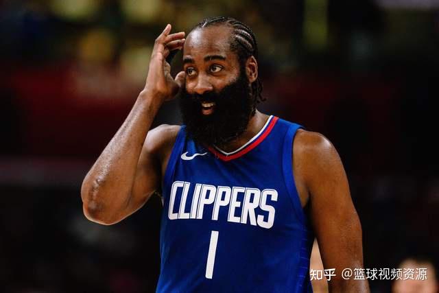 太拼!赵睿赛后出现抽筋 被张镇麟背着离开赛场