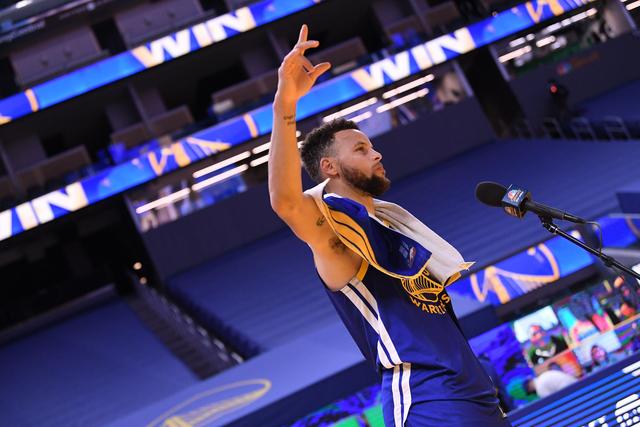 格林36分火箭险胜马刺 骑士力克尼克斯4连胜