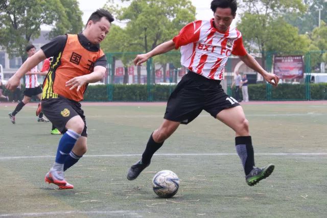 法国队官方媒体恭喜姆巴佩入选FIFPRO年度最佳