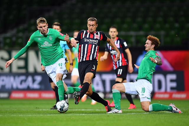 洛瑞一年合同重回76人 38岁的他上季场均8+4.6